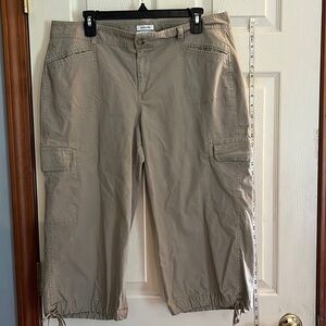 Dockers-size 16-mid rise-curvy, beige/khaki Capri pants.